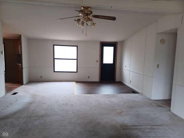 15566 S 8th Street, Clinton, IN 47842