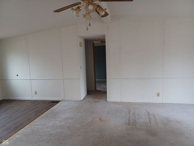 15566 S 8th Street, Clinton, IN 47842