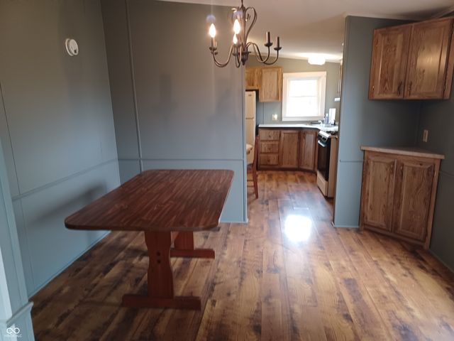 15566 S 8th Street, Clinton, IN 47842