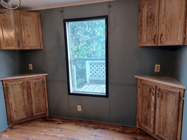 15566 S 8th Street, Clinton, IN 47842