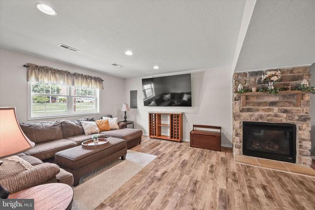 43 PEMBERTON DR, East Berlin, PA 17316