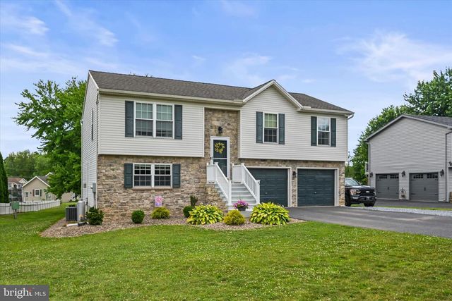 43 PEMBERTON DR, East Berlin, PA 17316