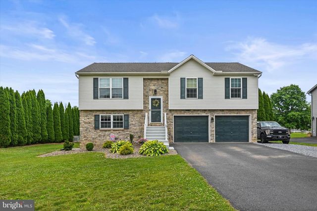 43 PEMBERTON DR, East Berlin, PA 17316
