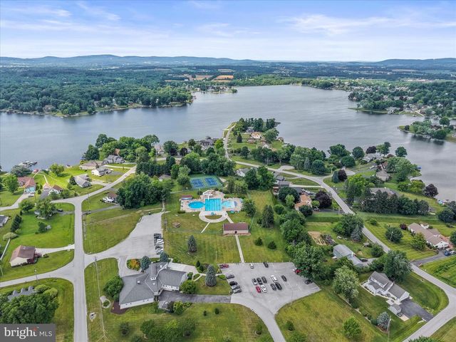 43 PEMBERTON DR, East Berlin, PA 17316
