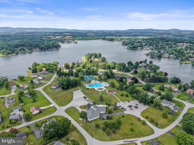 43 PEMBERTON DR, East Berlin, PA 17316