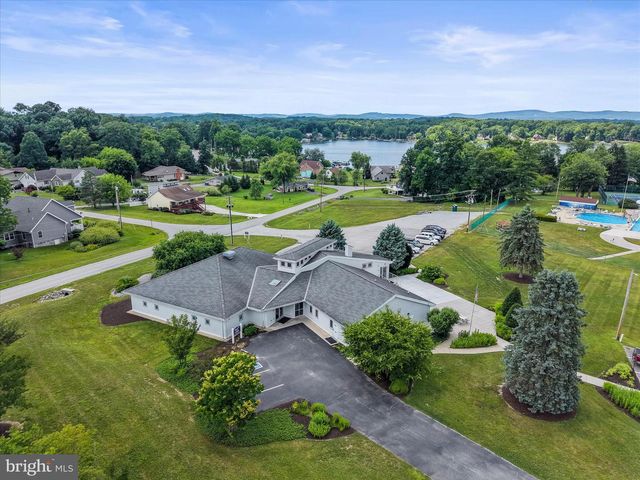 43 PEMBERTON DR, East Berlin, PA 17316