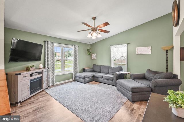 43 PEMBERTON DR, East Berlin, PA 17316