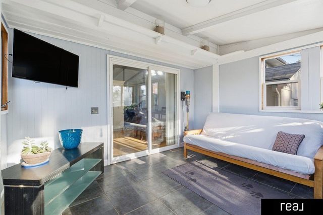 1242 S 164th Avenue, Omaha, NE 68130