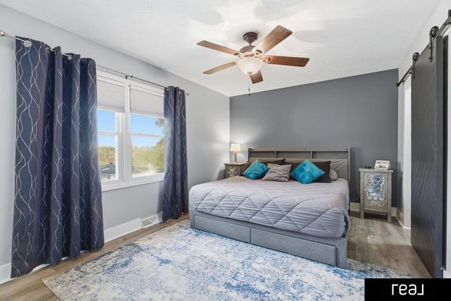 1242 S 164th Avenue, Omaha, NE 68130