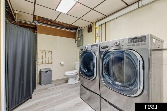 1242 S 164th Avenue, Omaha, NE 68130