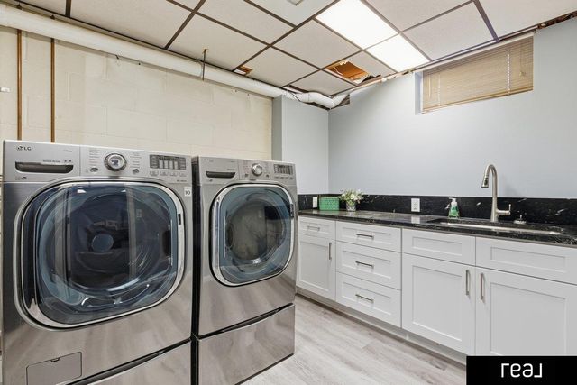 1242 S 164th Avenue, Omaha, NE 68130