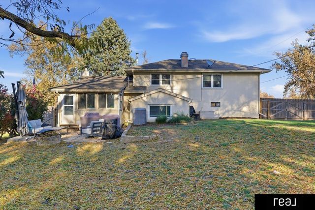 1242 S 164th Avenue, Omaha, NE 68130