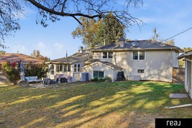 1242 S 164th Avenue, Omaha, NE 68130