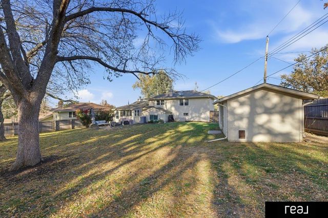 1242 S 164th Avenue, Omaha, NE 68130