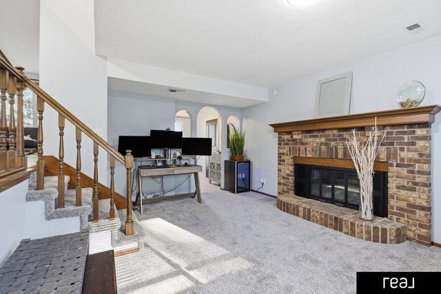 1242 S 164th Avenue, Omaha, NE 68130