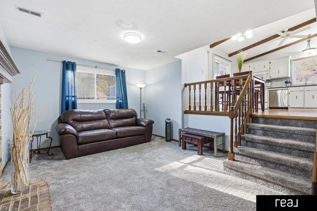 1242 S 164th Avenue, Omaha, NE 68130