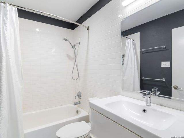 1913 Creek Mountain, San Antonio, TX 78259