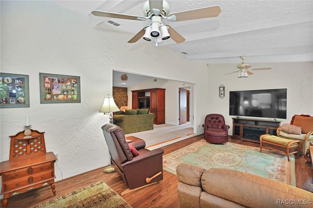 60 Sycamore Circle, Homosassa, FL 34446