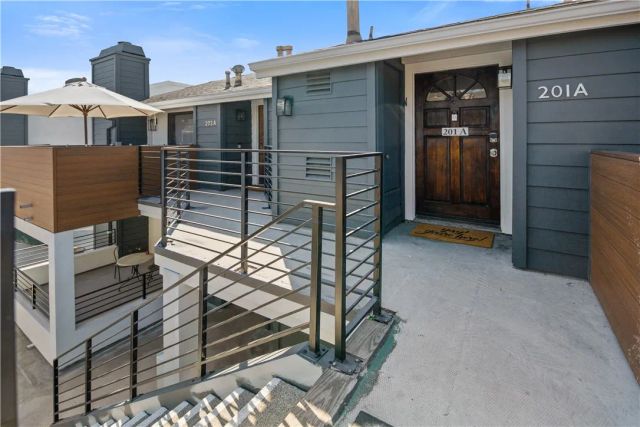 345 Avocado 201A, Costa Mesa, CA 92627