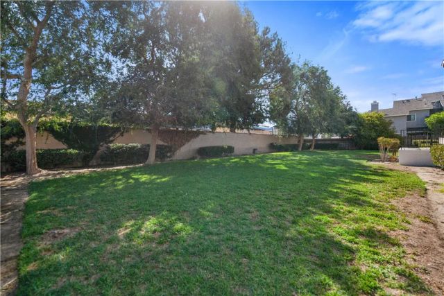 345 Avocado 201A, Costa Mesa, CA 92627