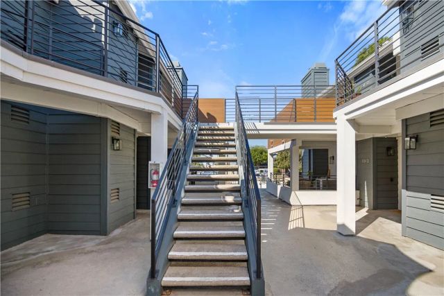 345 Avocado 201A, Costa Mesa, CA 92627