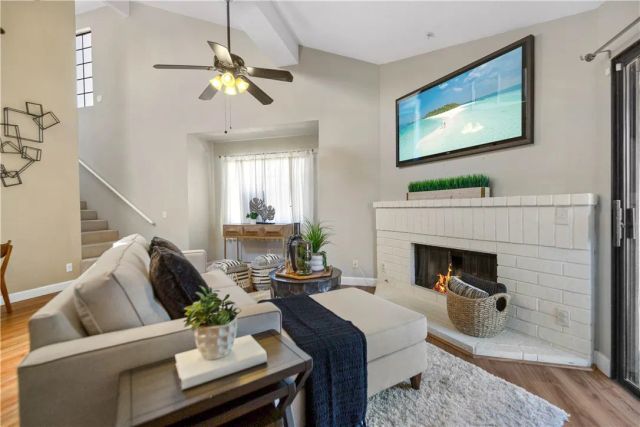 345 Avocado 201A, Costa Mesa, CA 92627