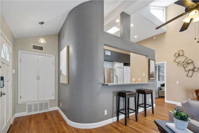 345 Avocado 201A, Costa Mesa, CA 92627