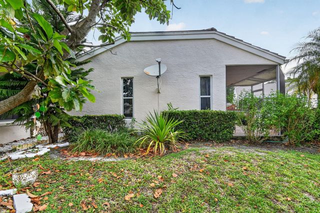1081 Island Manor Drive, Greenacres, FL 33413