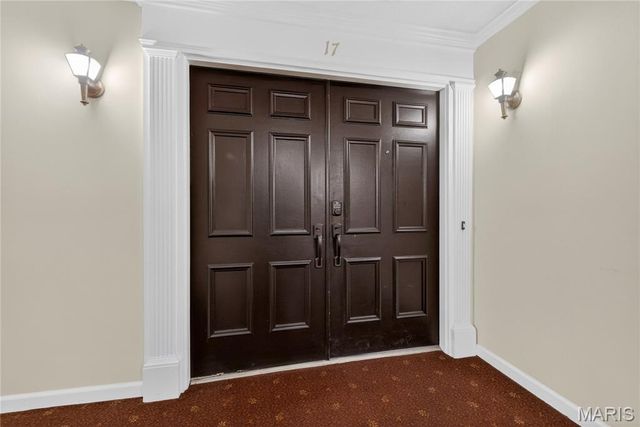 1511 Hampton Hall Drive 17, Chesterfield, MO 63017