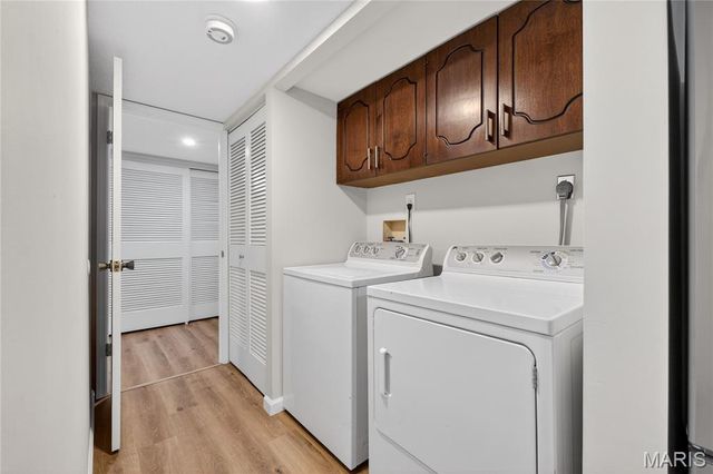 1511 Hampton Hall Drive 17, Chesterfield, MO 63017