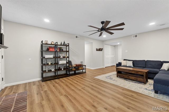 1511 Hampton Hall Drive 17, Chesterfield, MO 63017