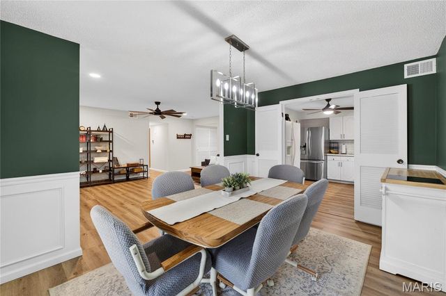 1511 Hampton Hall Drive 17, Chesterfield, MO 63017