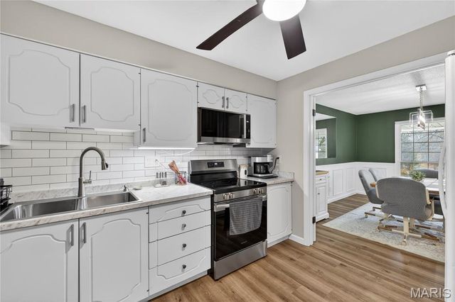 1511 Hampton Hall Drive 17, Chesterfield, MO 63017