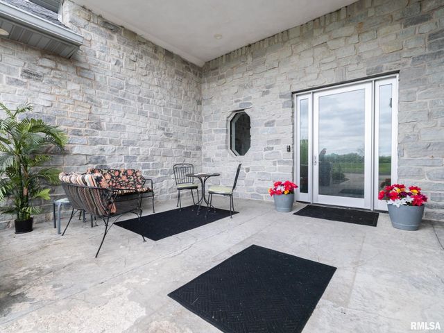 6009 W SUNFLOWER Drive, Peoria, IL 61607