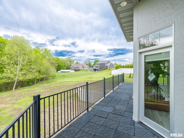 6009 W SUNFLOWER Drive, Peoria, IL 61607