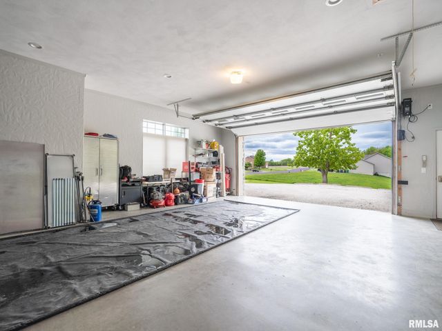 6009 W SUNFLOWER Drive, Peoria, IL 61607