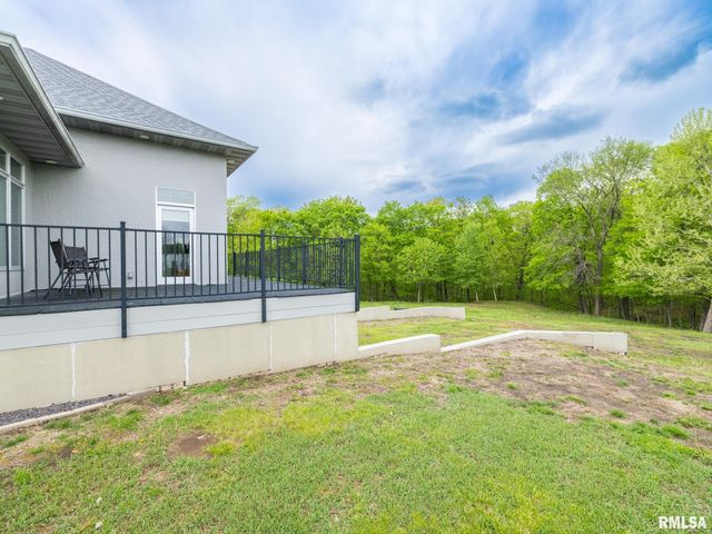 6009 W SUNFLOWER Drive, Peoria, IL 61607