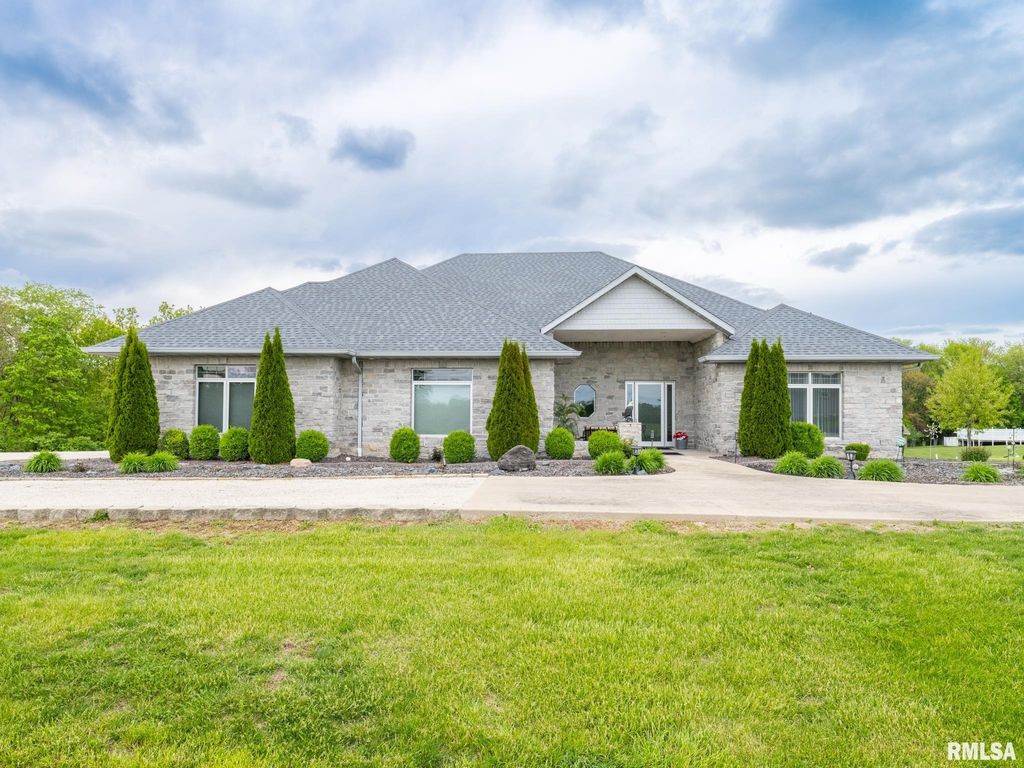 6009 W SUNFLOWER Drive, Peoria, IL 61607