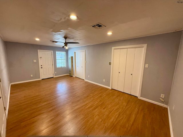 2101 JONES STREET, Wichita Falls, TX 76301