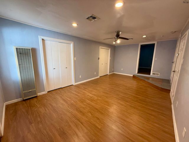 2101 JONES STREET, Wichita Falls, TX 76301