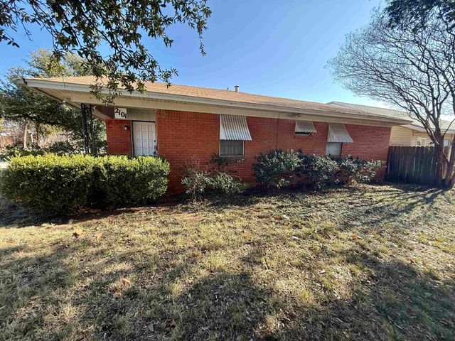 2101 JONES STREET, Wichita Falls, TX 76301