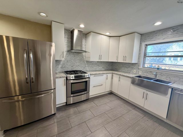 2101 JONES STREET, Wichita Falls, TX 76301