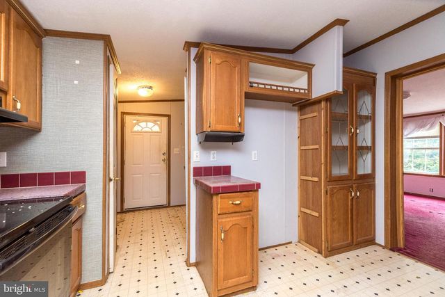 2419 SANATOGA RD, Pottstown, PA 19464