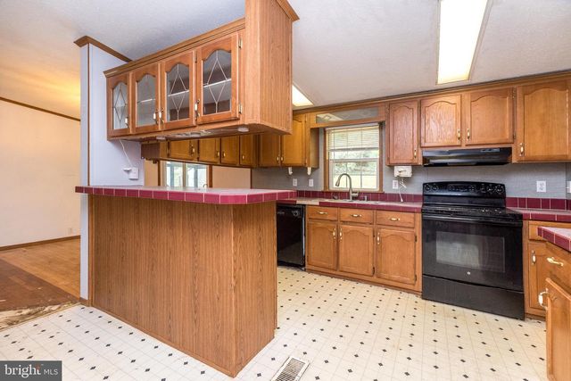 2419 SANATOGA RD, Pottstown, PA 19464