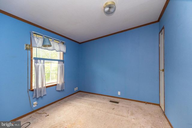 2419 SANATOGA RD, Pottstown, PA 19464