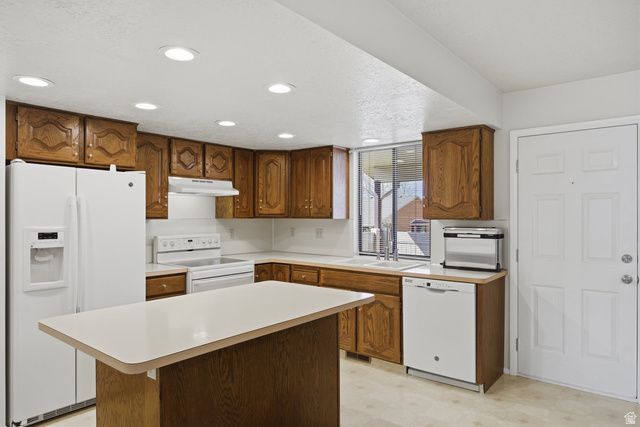 1021 E 5675 S, South Ogden, UT 84405