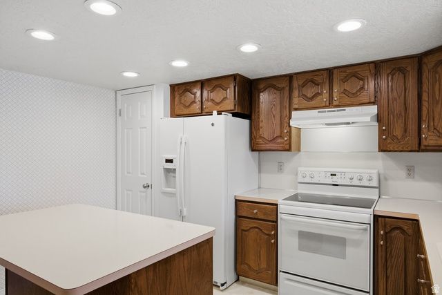 1021 E 5675 S, South Ogden, UT 84405