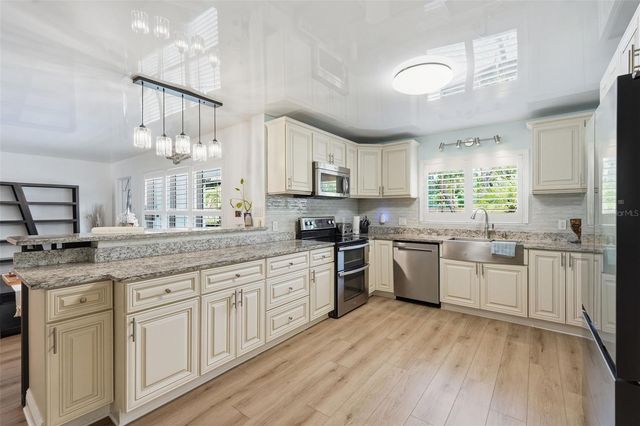 2900 PARK STREET N, St Petersburg, FL 33710