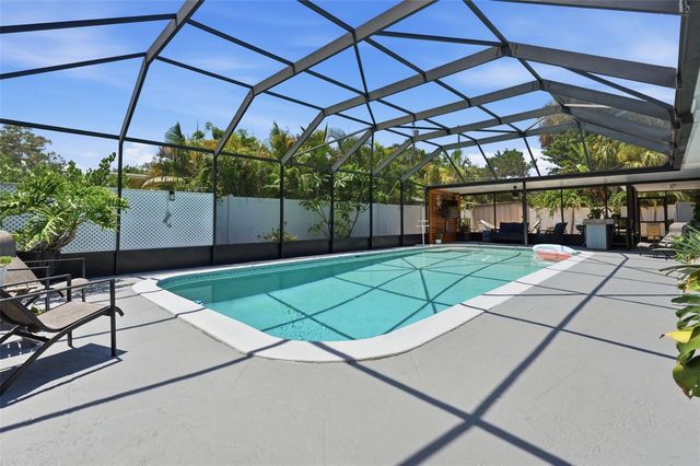 2900 PARK STREET N, St Petersburg, FL 33710