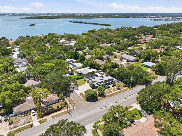 2900 PARK STREET N, St Petersburg, FL 33710